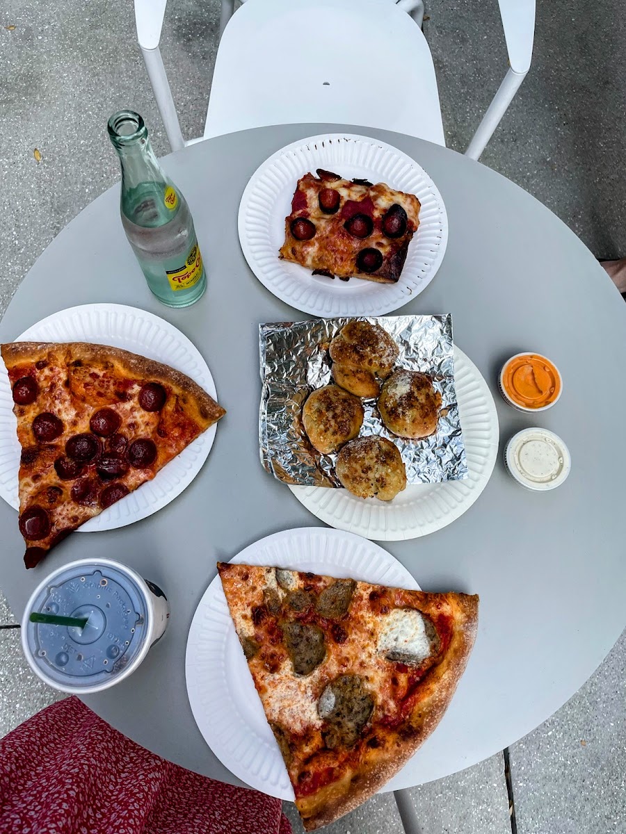 Danny Boy's Famous Original Pizza-7