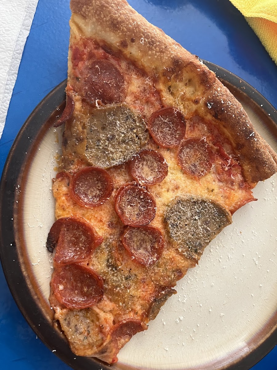 Danny Boy's Famous Original Pizza-9